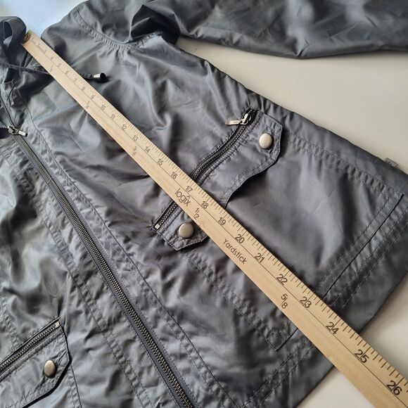 CHICO'S ZENERGY GRAY LIGHTWEIGHT TRAVEL WINDBREAKER JACKET W/ HOOD 1 MEDIUM - Picture 4 of 7
